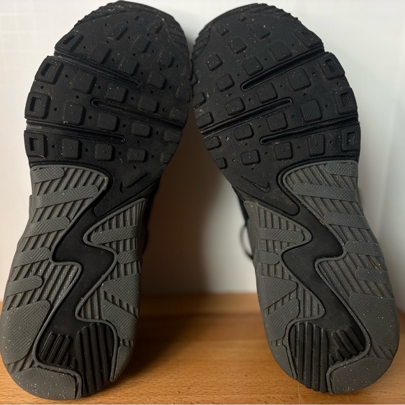 Nike Women's Black Athletic Shoes - Picture 6 of 16